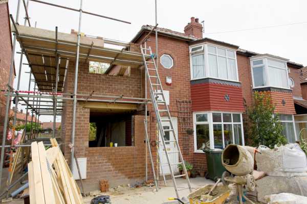 How Do Construction Methods Affect Party Wall Requirements? A Homeowner’s Guide 4 Frequently Asked Questions Luton