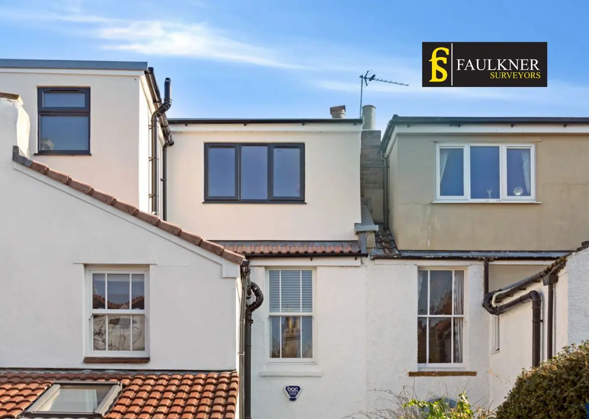 Party Wall Vs Boundary Wall : The Law, The Rights, and Your Options 3 Party Wall Luton : What Should You Do If Your Neighbour Builds Over the Shared Boundary Luton?
